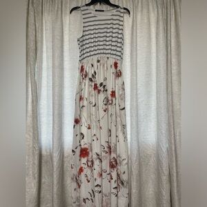 Floral Maxi Dress | HAS POCKETS | Size M